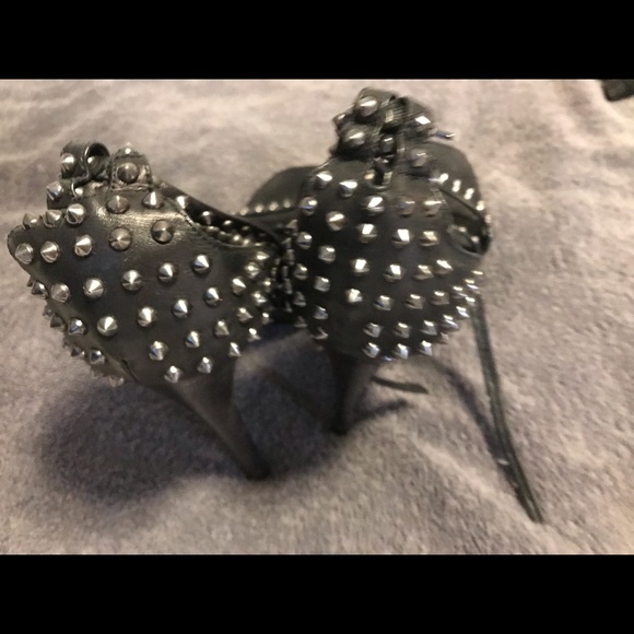 Burberry Stud Platforms 🔥 - Picture 5 of 8